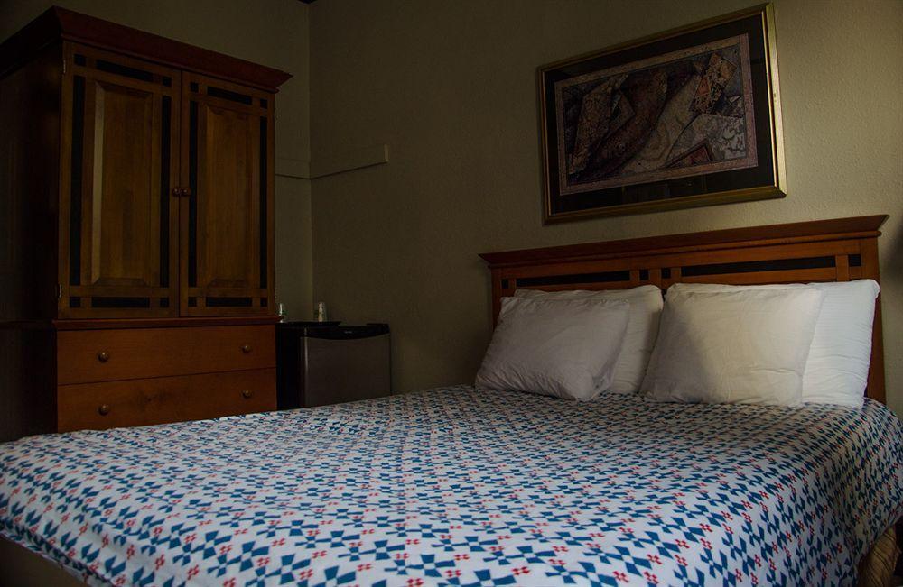 Hotel Ambassador Ванкувер Екстер'єр фото