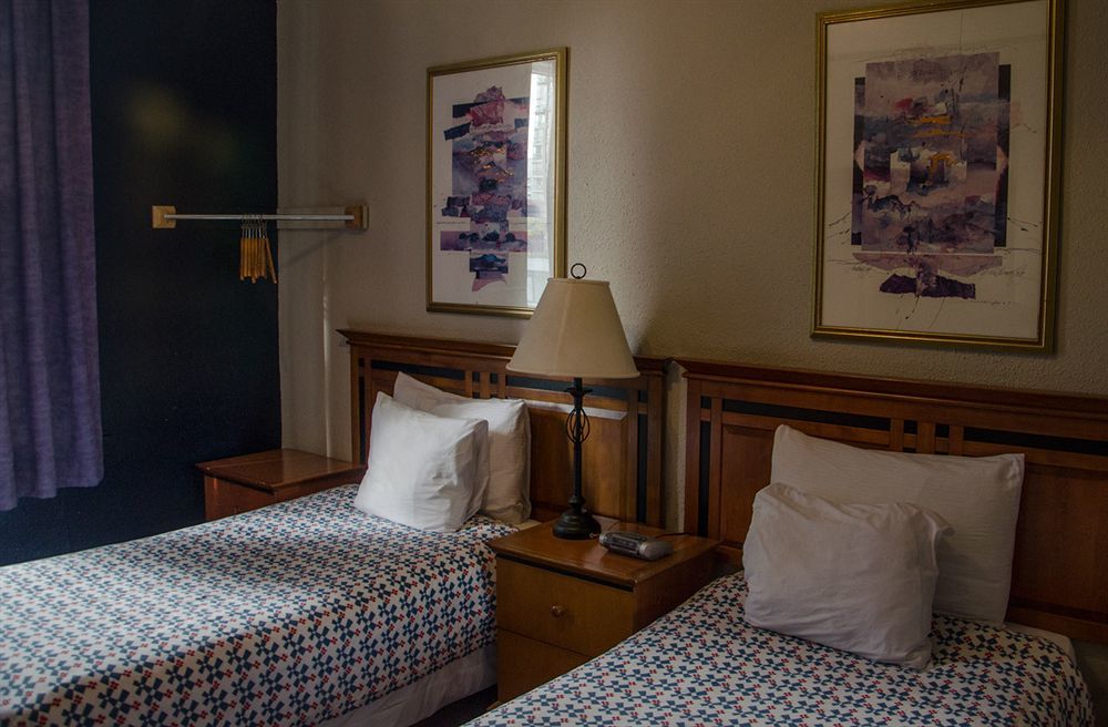 Hotel Ambassador Ванкувер Екстер'єр фото
