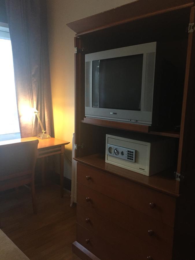 Hotel Ambassador Ванкувер Екстер'єр фото