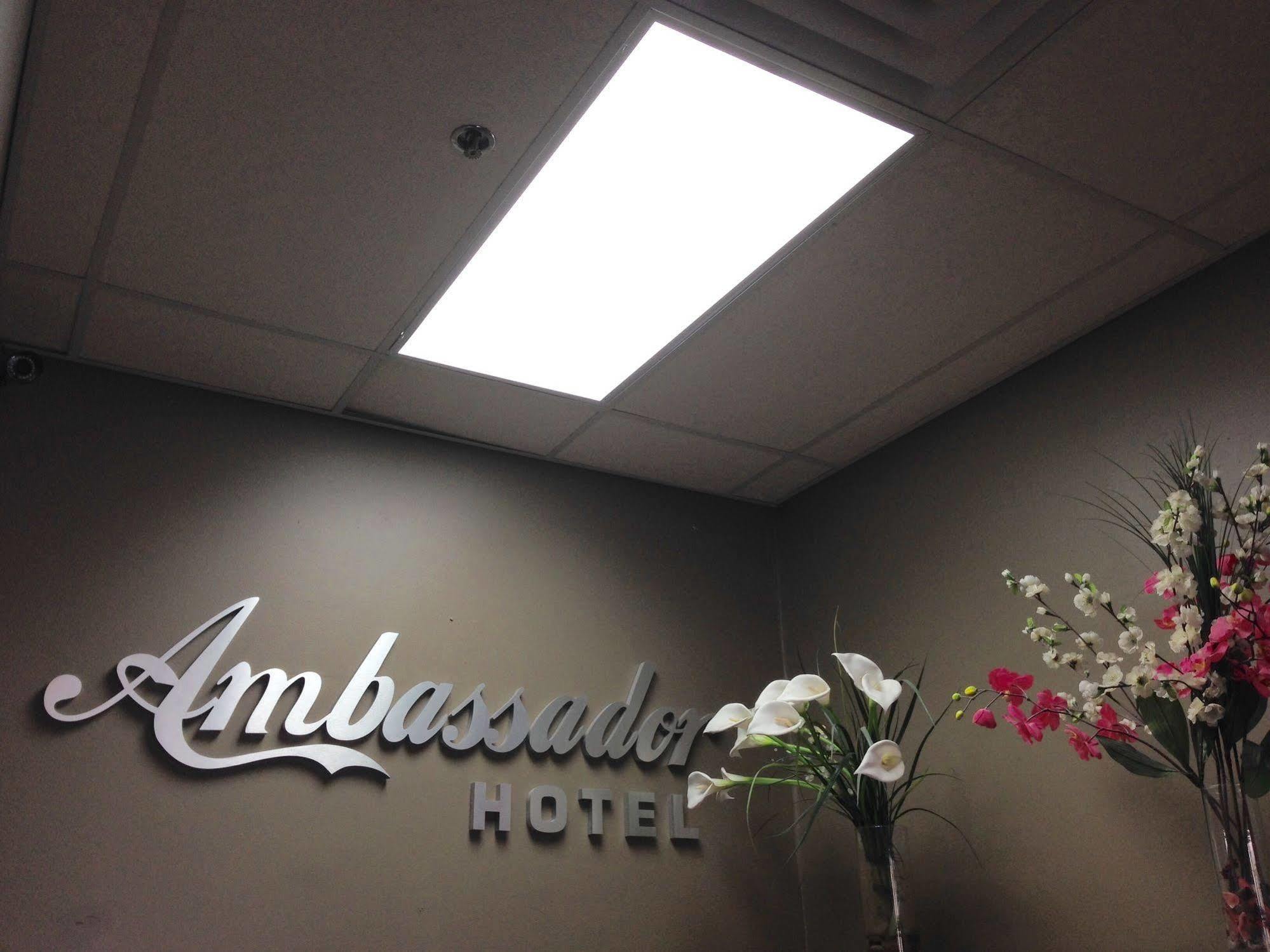 Hotel Ambassador Ванкувер Екстер'єр фото